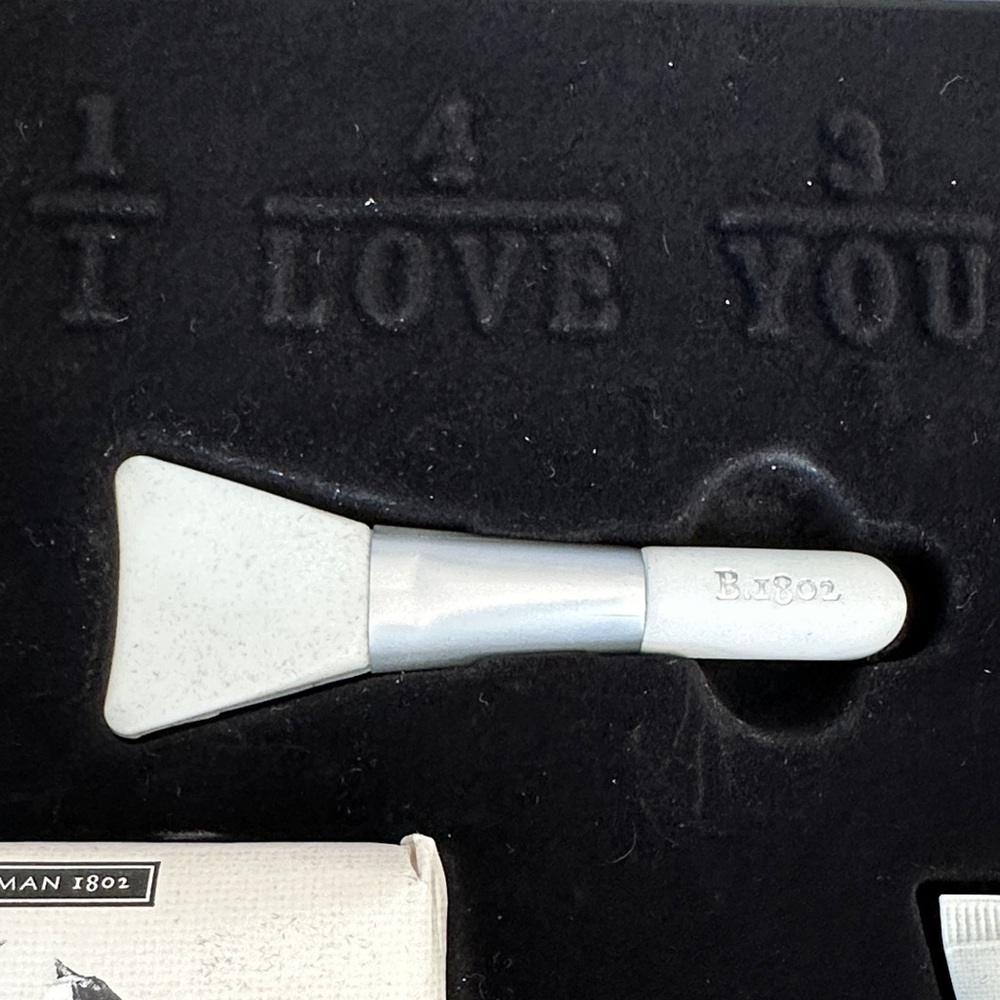 Beekman 1802 Gray and Red Gift Box - Picture 4 of 7